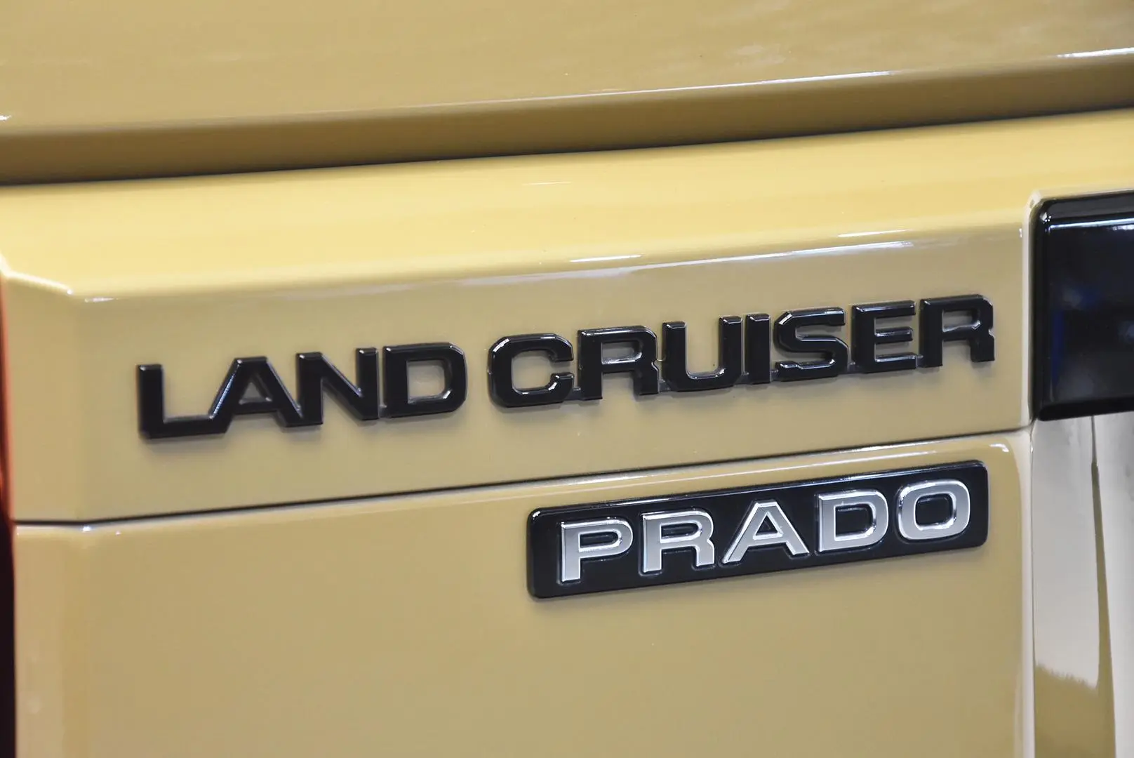 2024 Toyota Landcruiser Prado Gallery Image 7