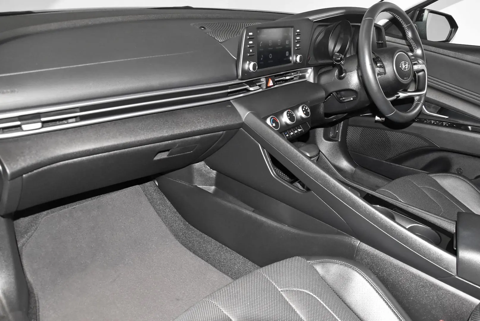 2021 Hyundai i30 Gallery Image 16