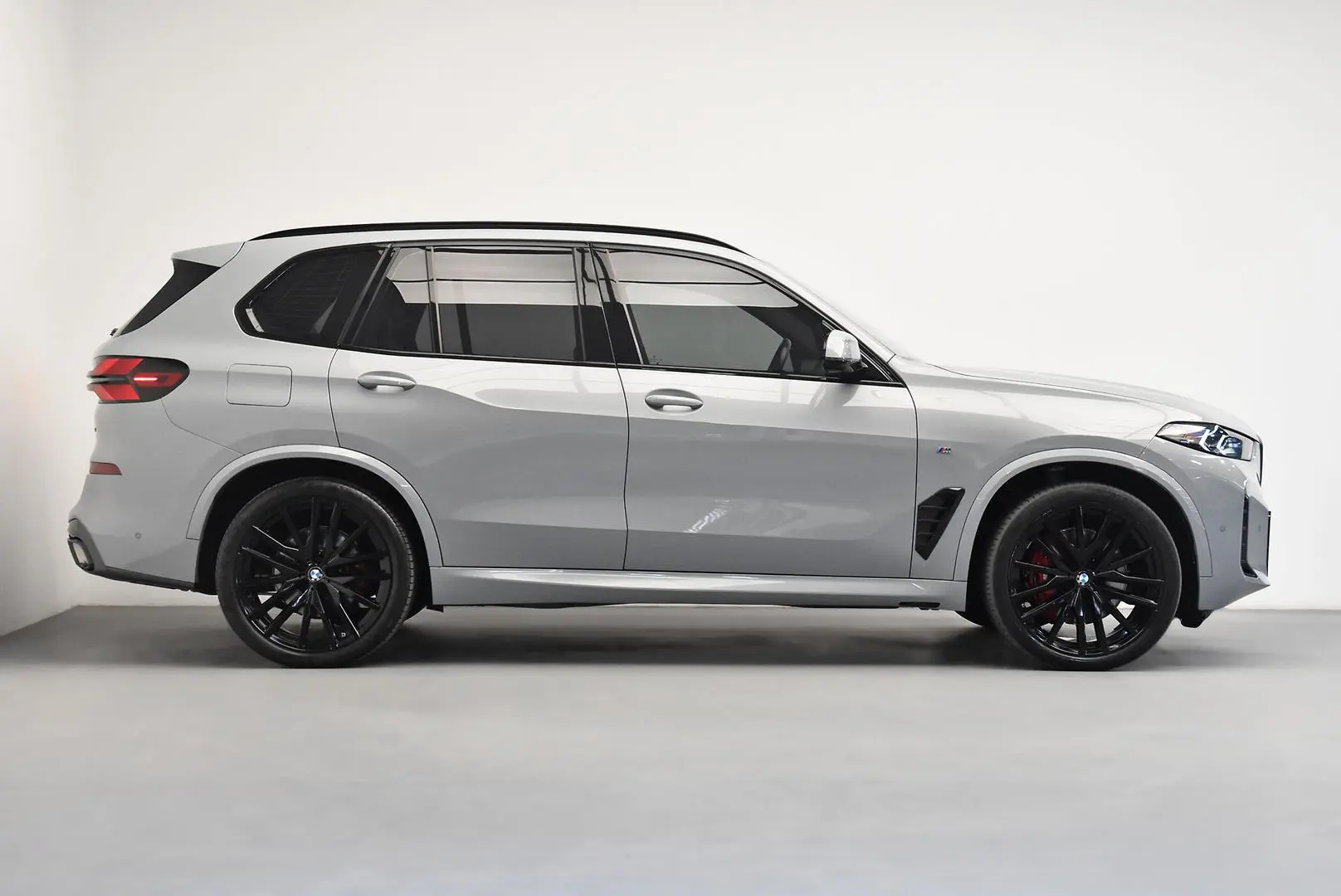 2023 BMW X5 Gallery Image 3