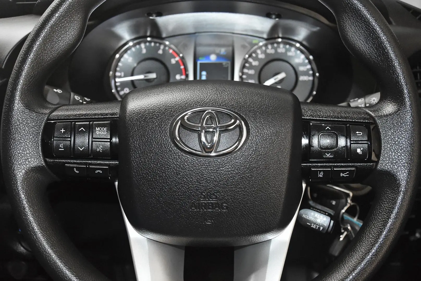 2023 Toyota Hilux Gallery Image 13