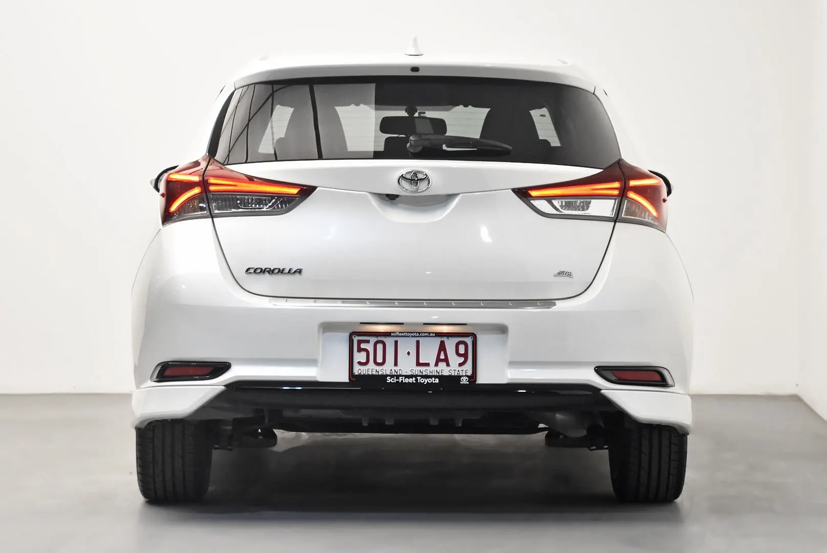 2016 Toyota Corolla Gallery Image 6