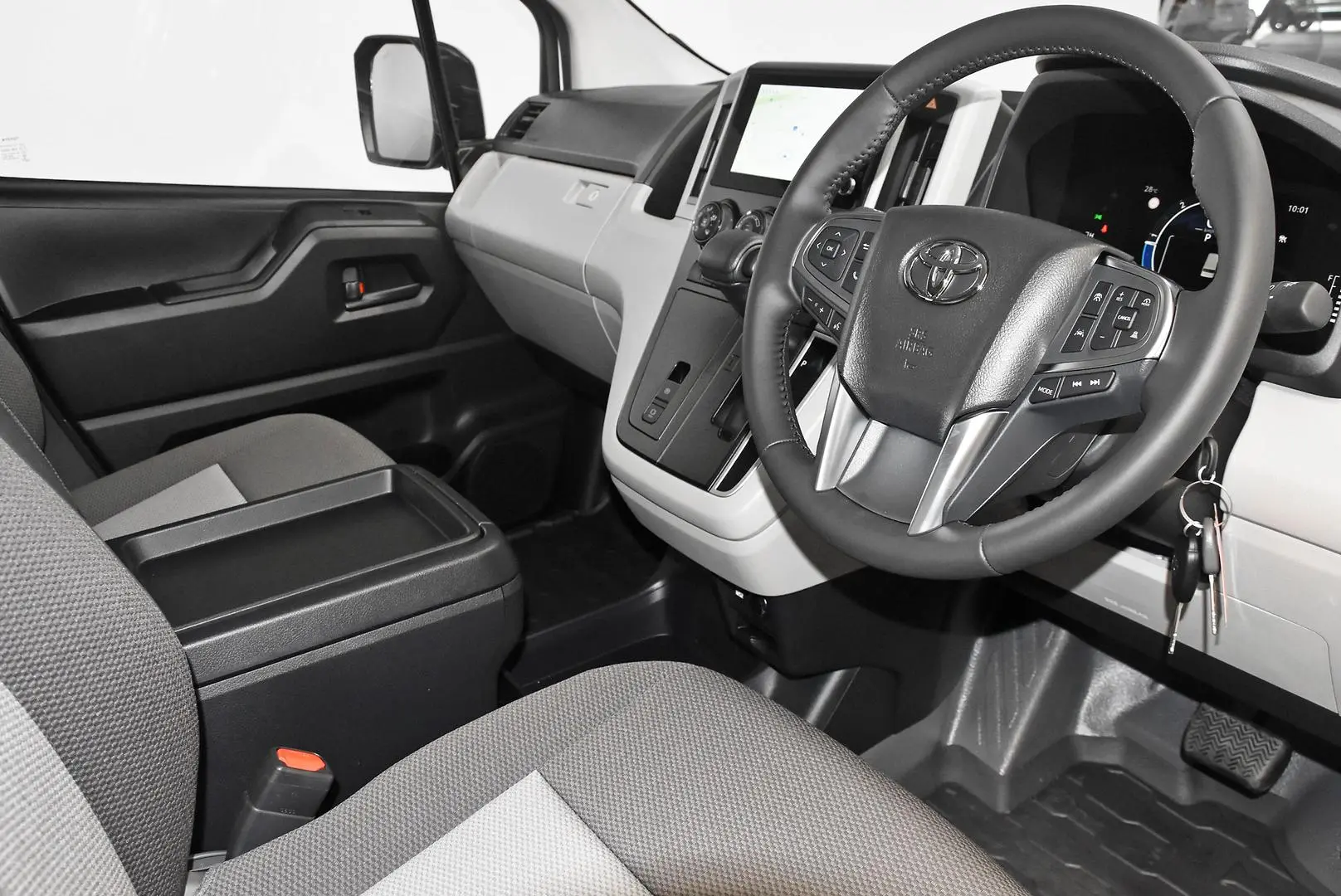 2025 Toyota Hiace Gallery Image 8