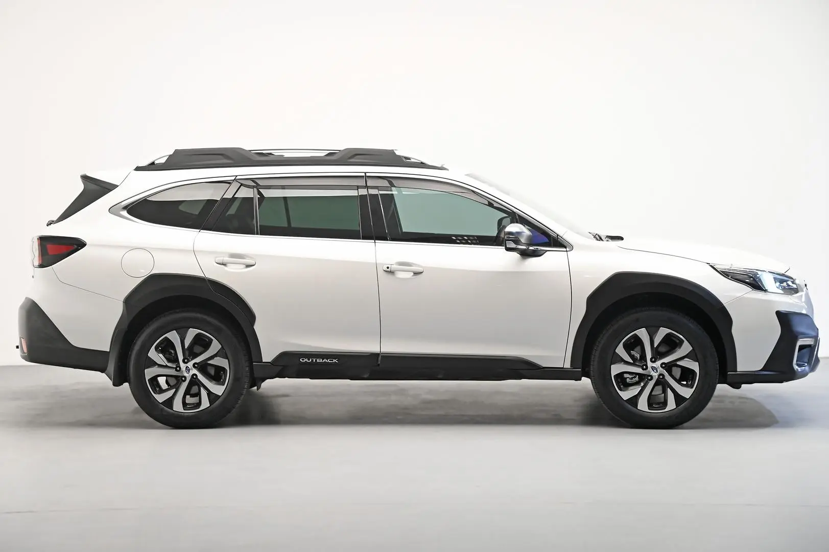 2021 Subaru Outback Gallery Image 3