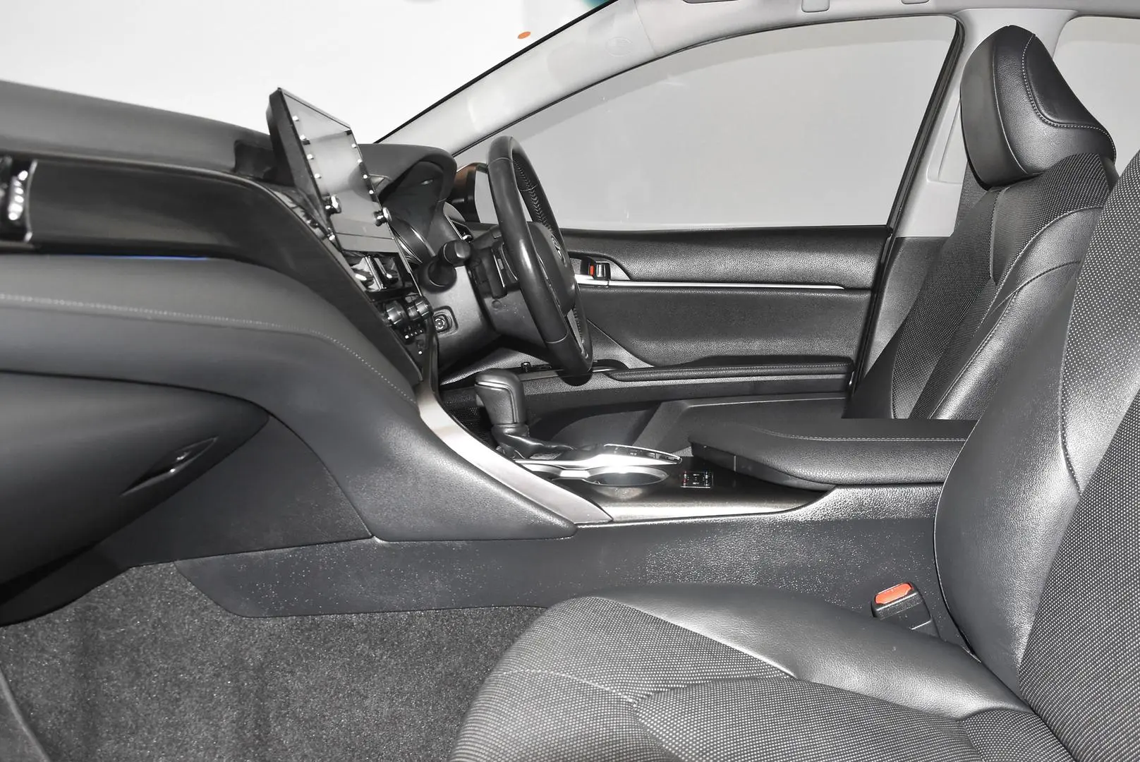 2021 Toyota Camry Gallery Image 17