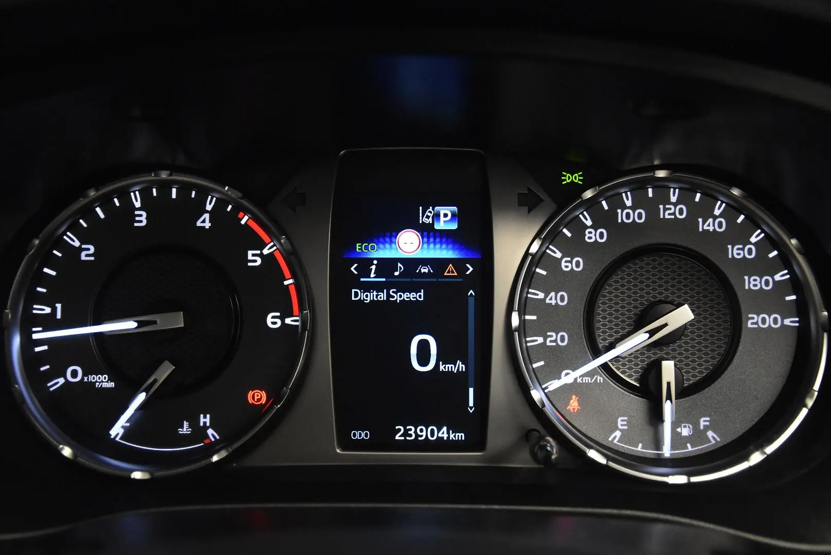 2023 Toyota Hilux Gallery Image 10