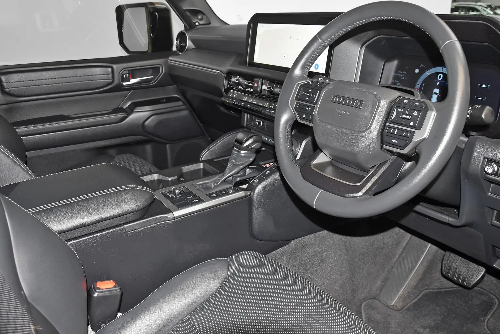 2024 Toyota Landcruiser Prado Gallery Image 8