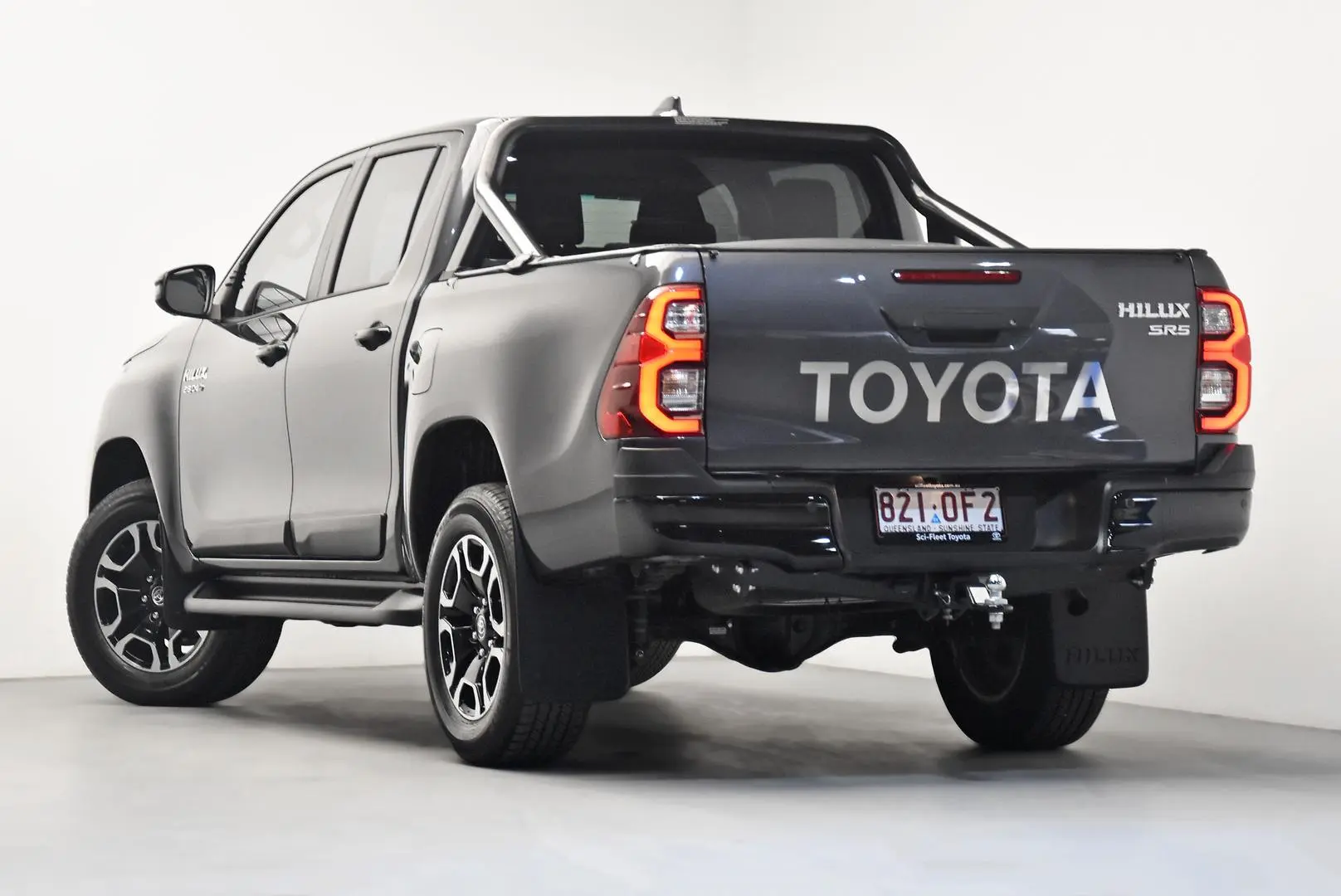 2025 Toyota Hilux Gallery Image 5