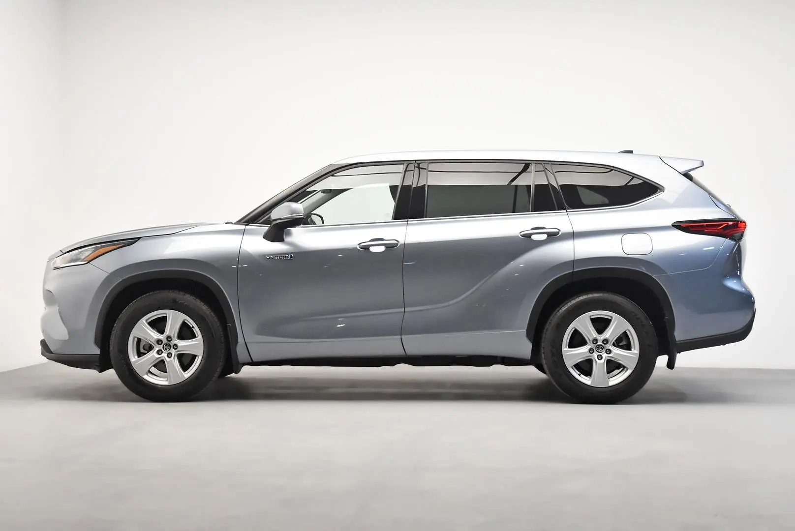 2022 Toyota Kluger Gallery Image 4