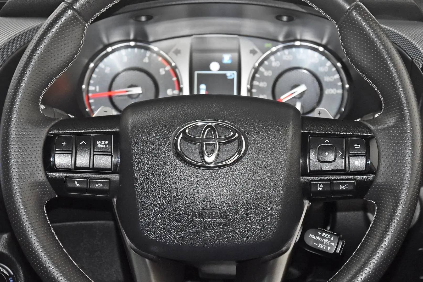 2024 Toyota Hilux Gallery Image 15