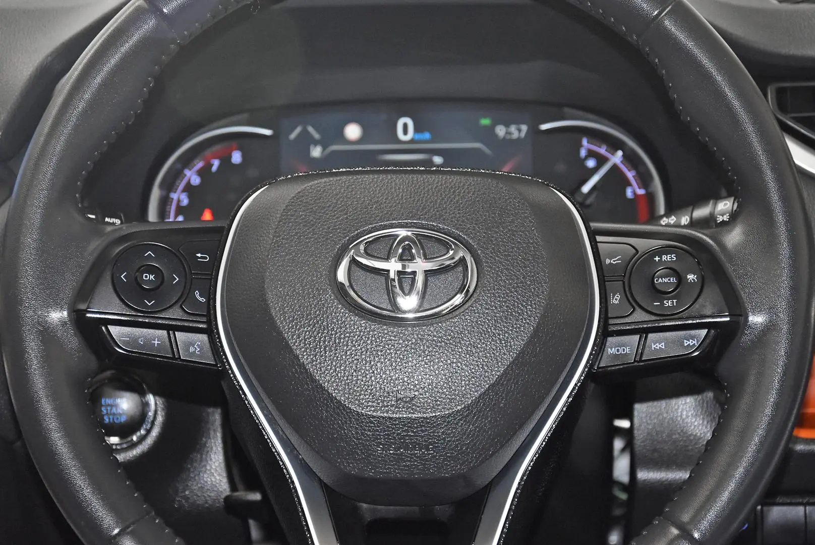 2020 Toyota RAV4 Gallery Image 16