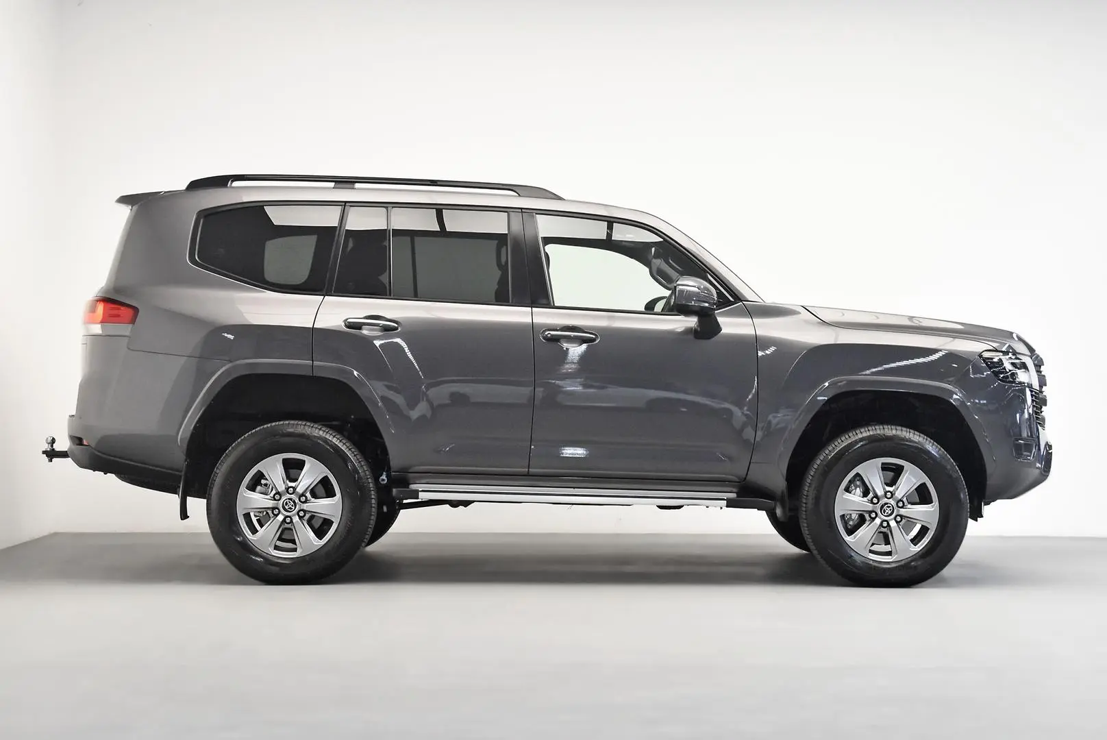 2023 Toyota Landcruiser Gallery Image 3