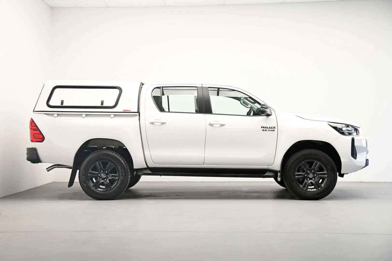 2024 Toyota Hilux Gallery Image 3