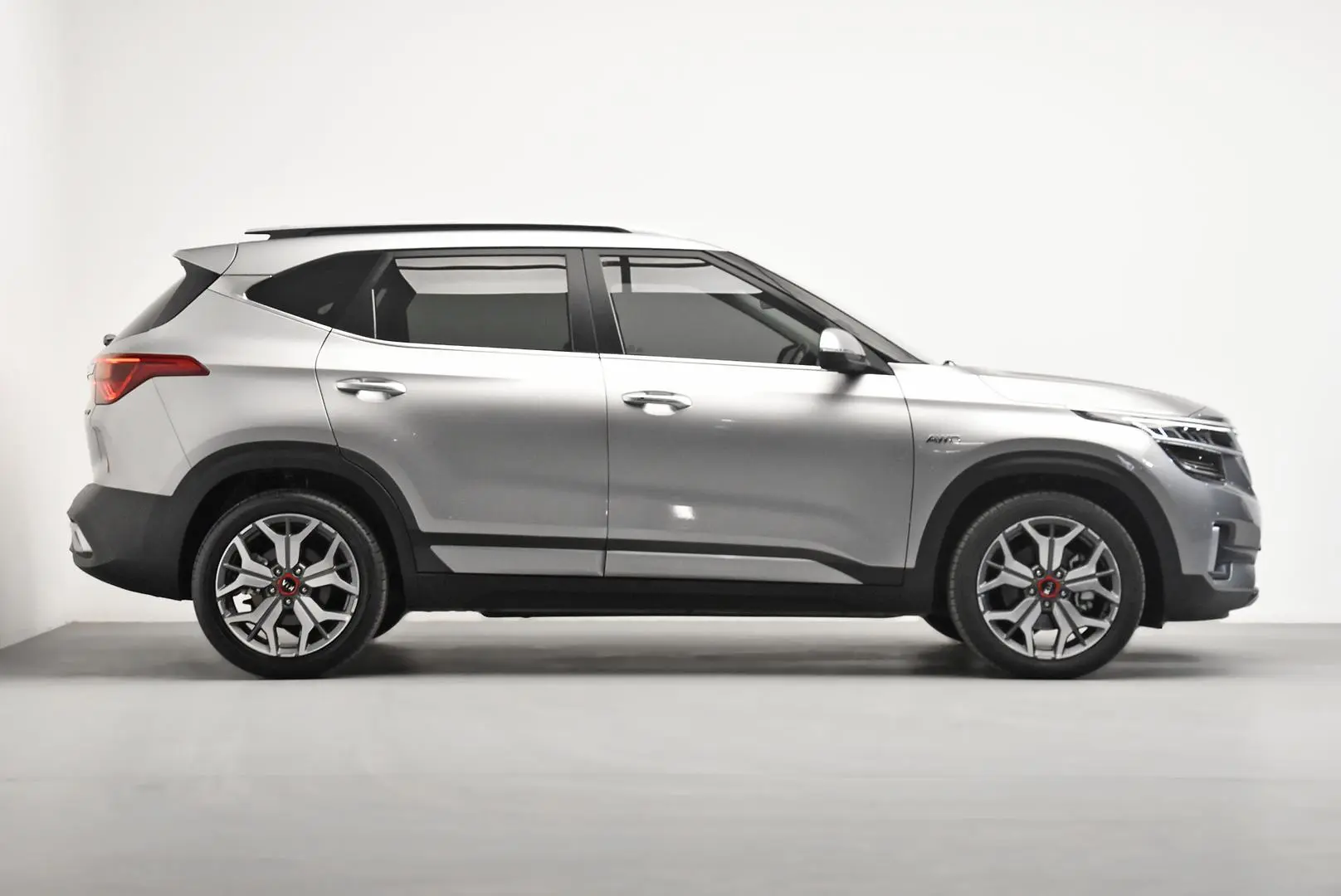 2020 Kia Seltos Gallery Image 3