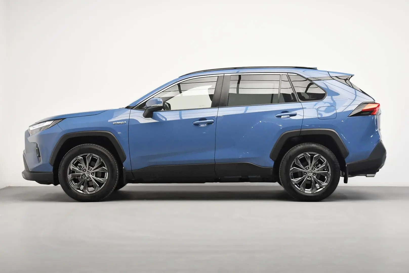 2024 Toyota RAV4 Gallery Image 4