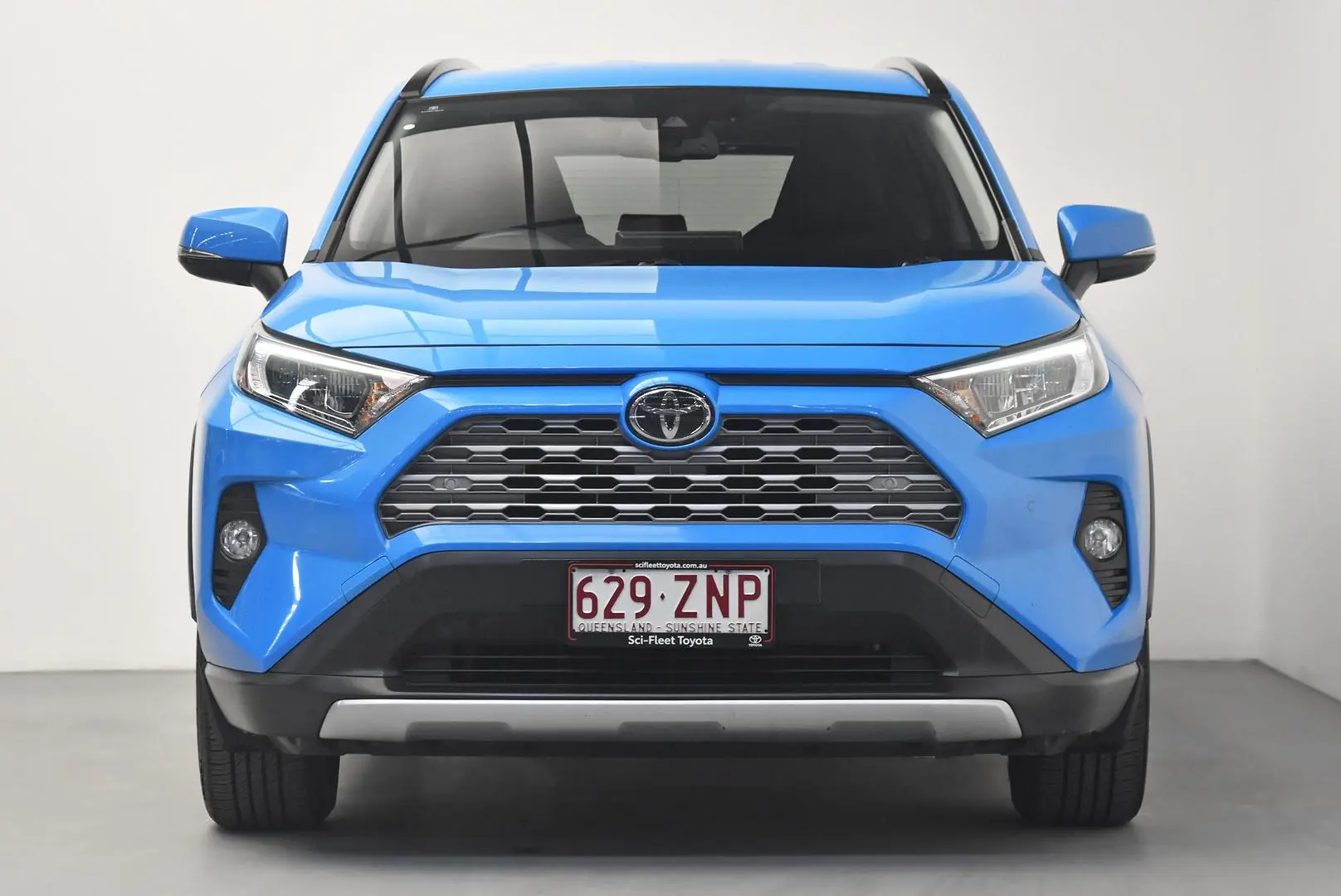 2020 Toyota RAV4 Gallery Image 2