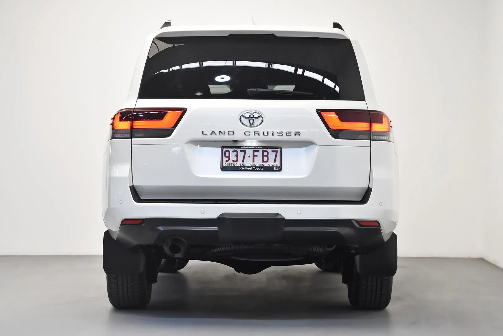 2022 Toyota Landcruiser Gallery Image 6