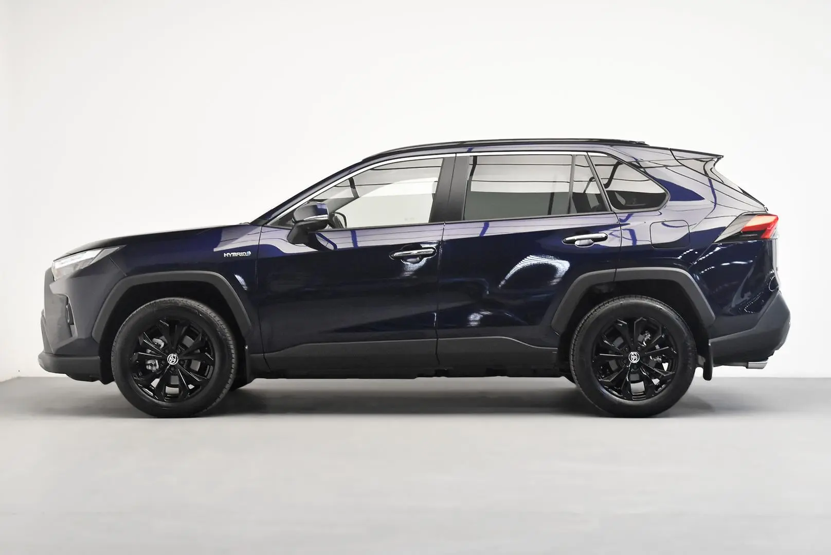 2024 Toyota RAV4 Gallery Image 4