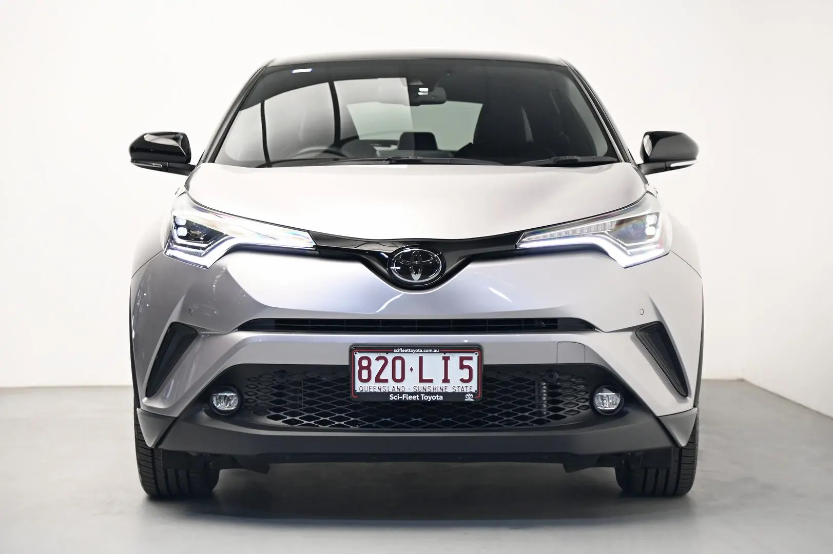 2019 Toyota C-HR Image 2