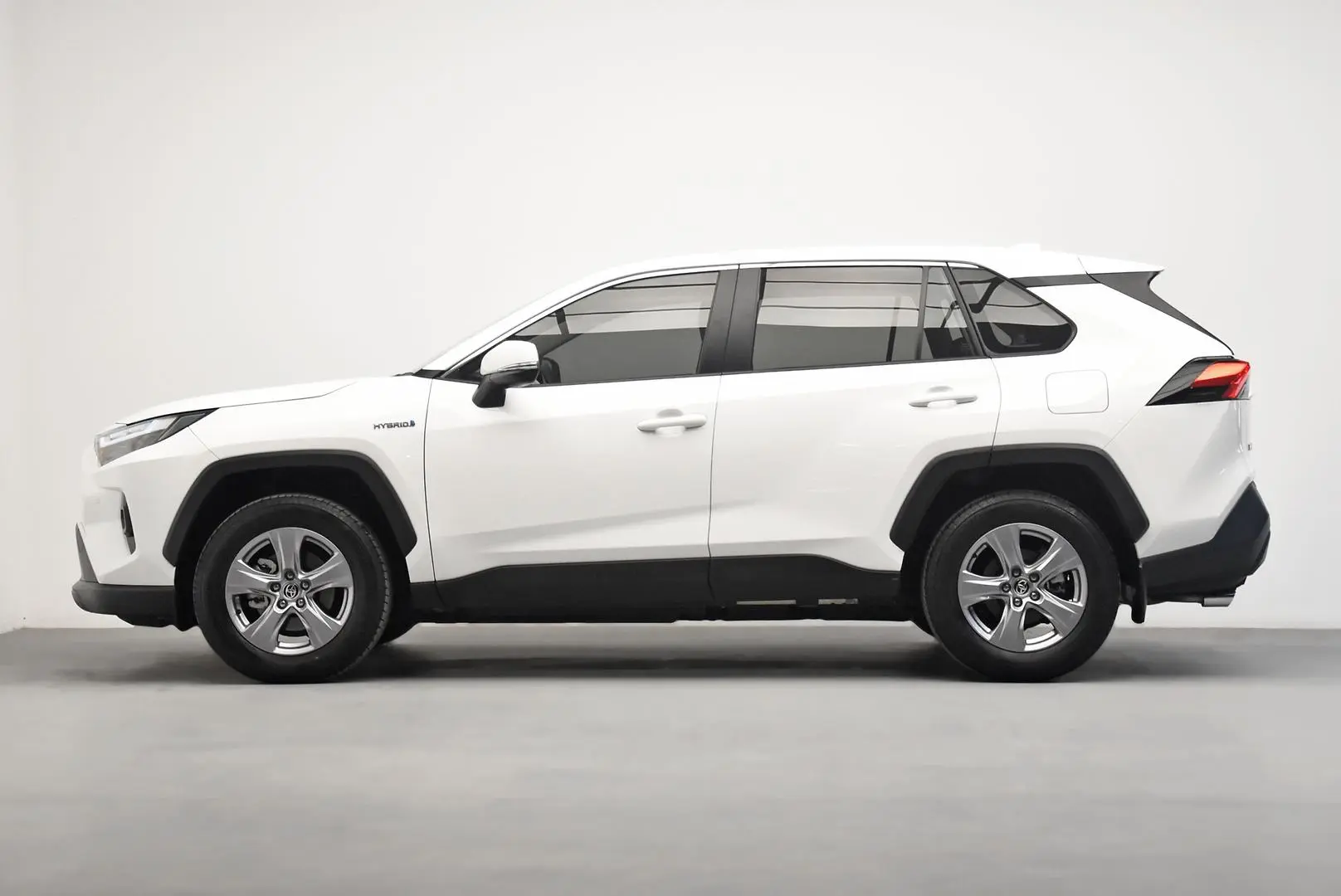 2024 Toyota RAV4 Gallery Image 4