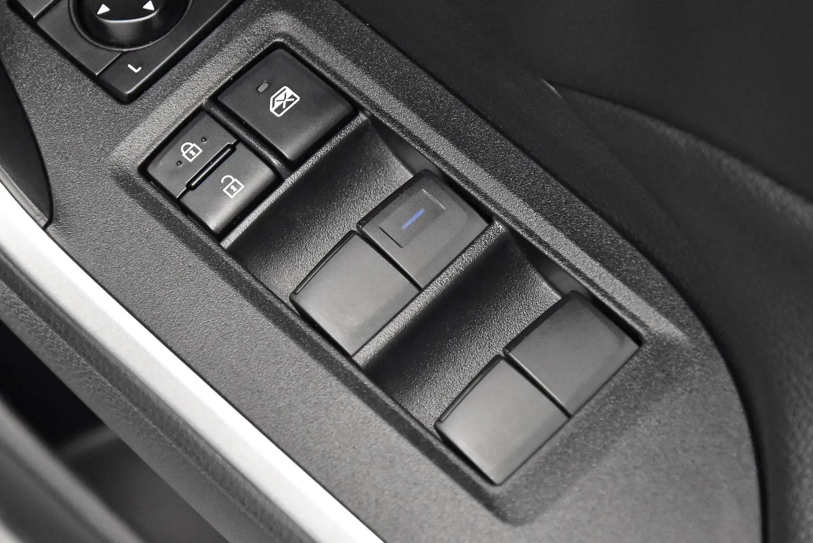 2022 Toyota RAV4 Gallery Image 10