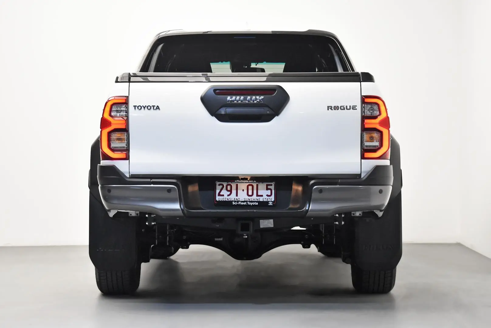 2023 Toyota Hilux Gallery Image 6