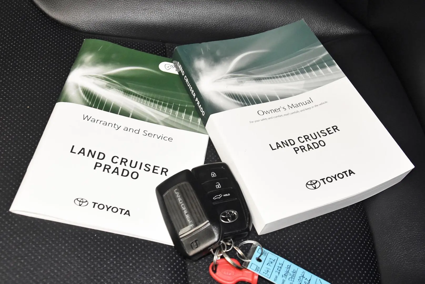 2025 Toyota Landcruiser Prado Gallery Image 19