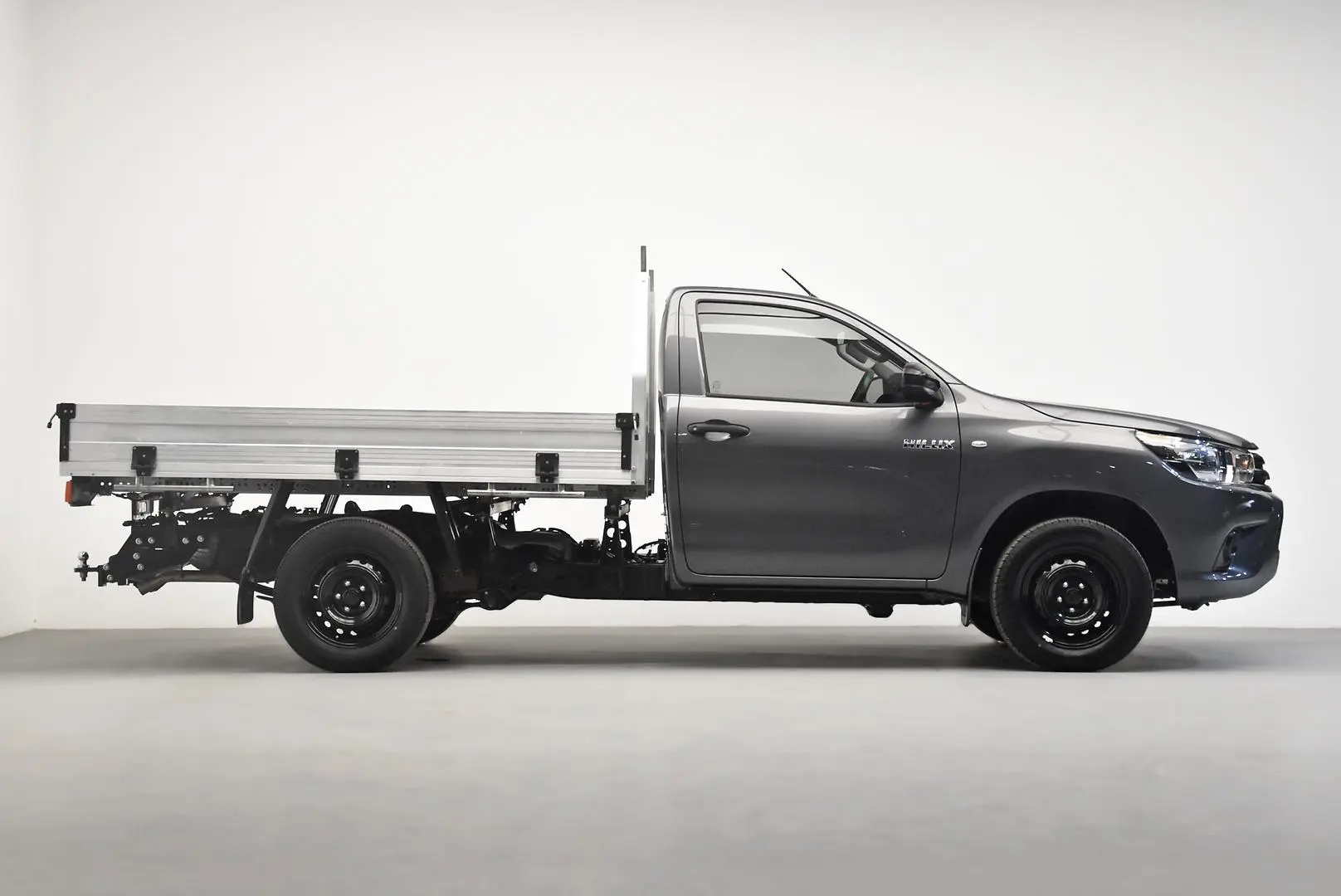 2018 Toyota Hilux Gallery Image 3