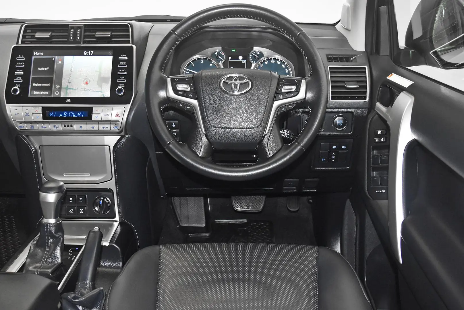 2023 Toyota Landcruiser Prado Gallery Image 13