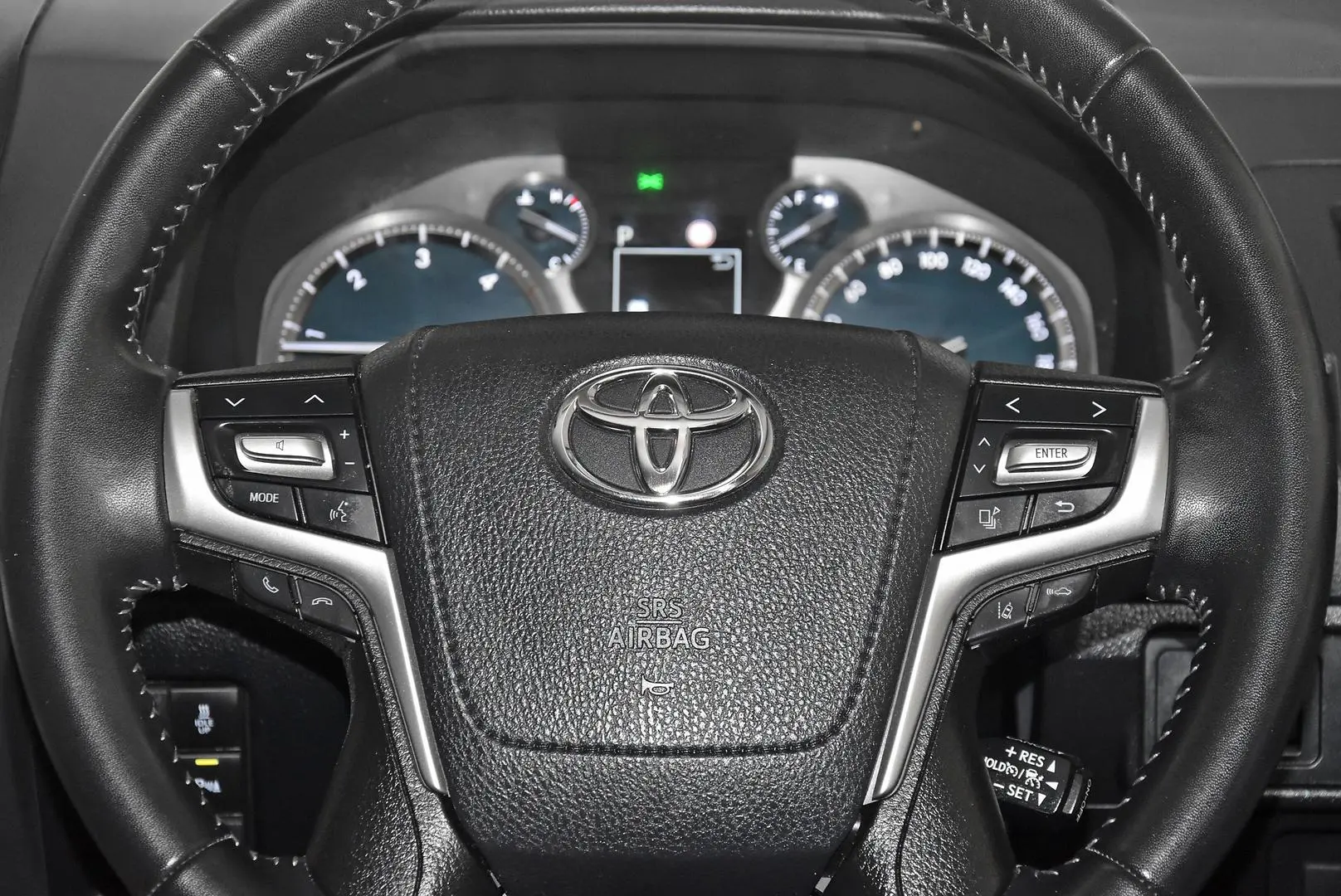 2022 Toyota Landcruiser Prado Gallery Image 14