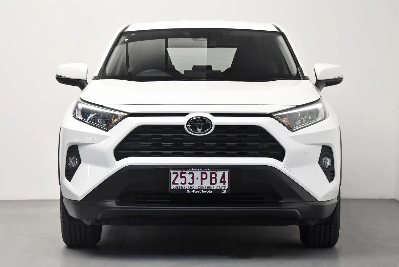 2019 Toyota RAV4 Gallery Image 2