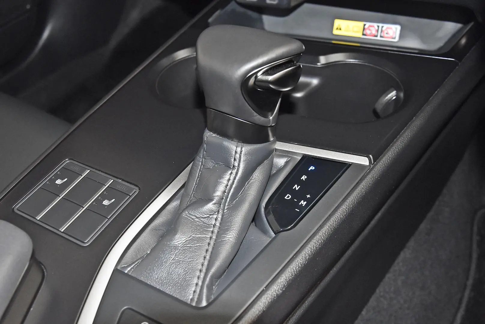 2023 Lexus UX Gallery Image 13