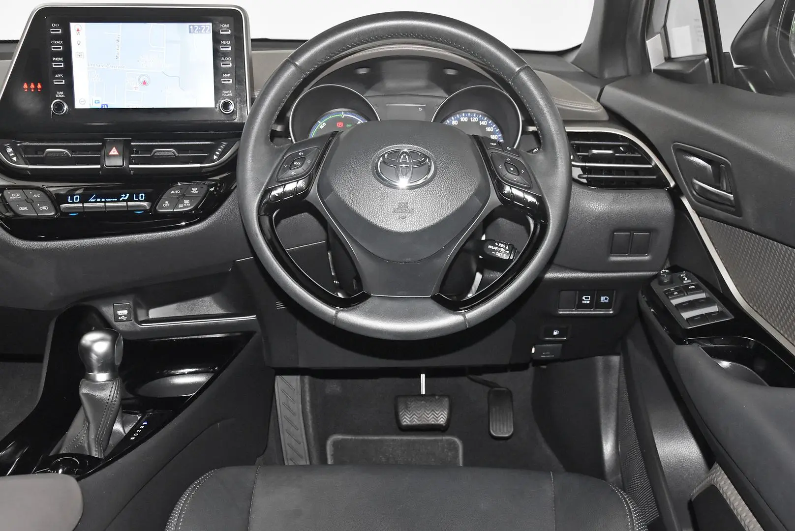 2023 Toyota C-HR Gallery Image 15