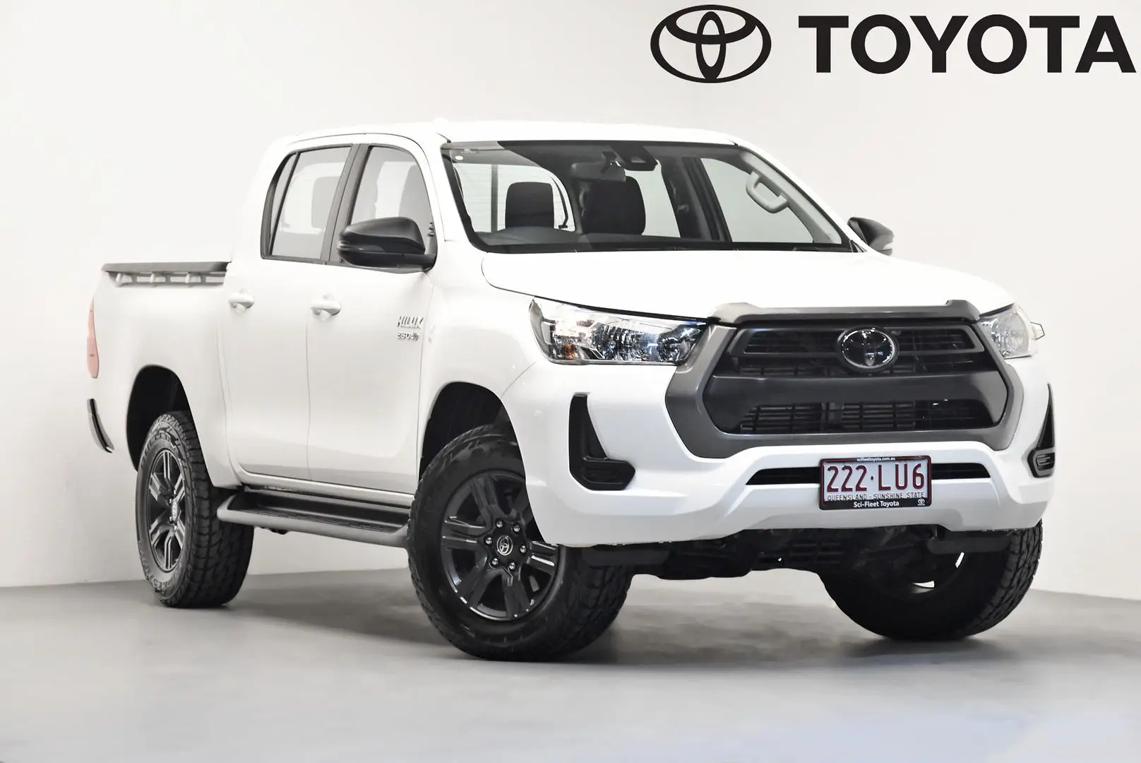 2023 Toyota Hilux Gallery Image 1