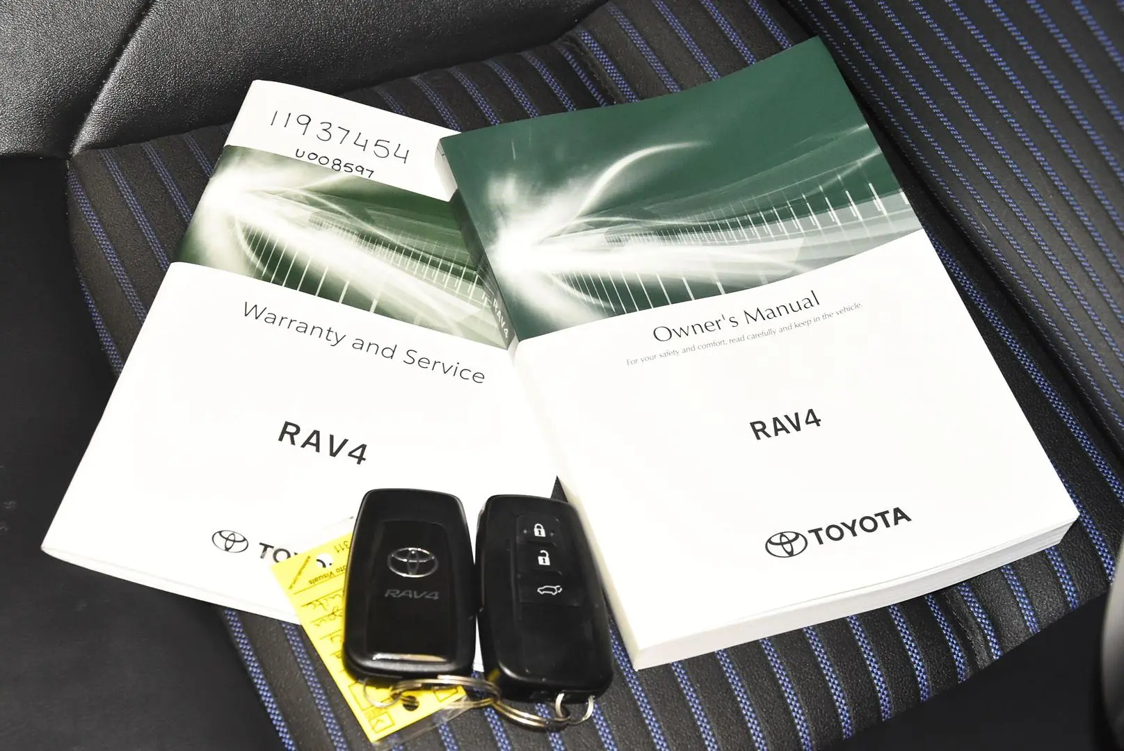 2024 Toyota RAV4 Gallery Image 20