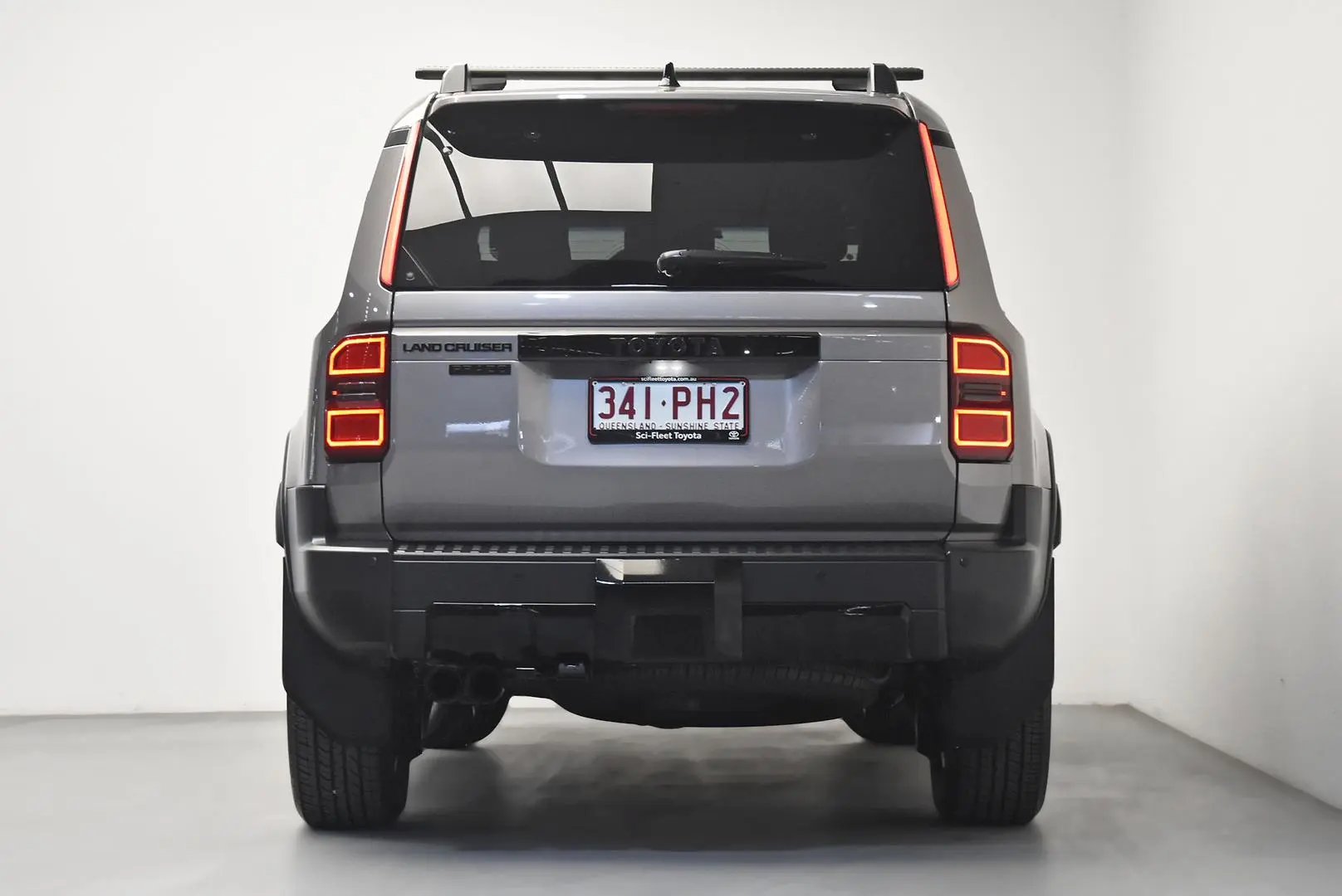 2025 Toyota Landcruiser Prado Gallery Image 6