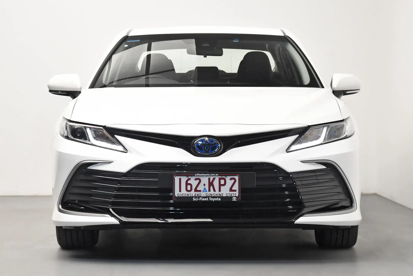 2024 Toyota Camry Gallery Image 2