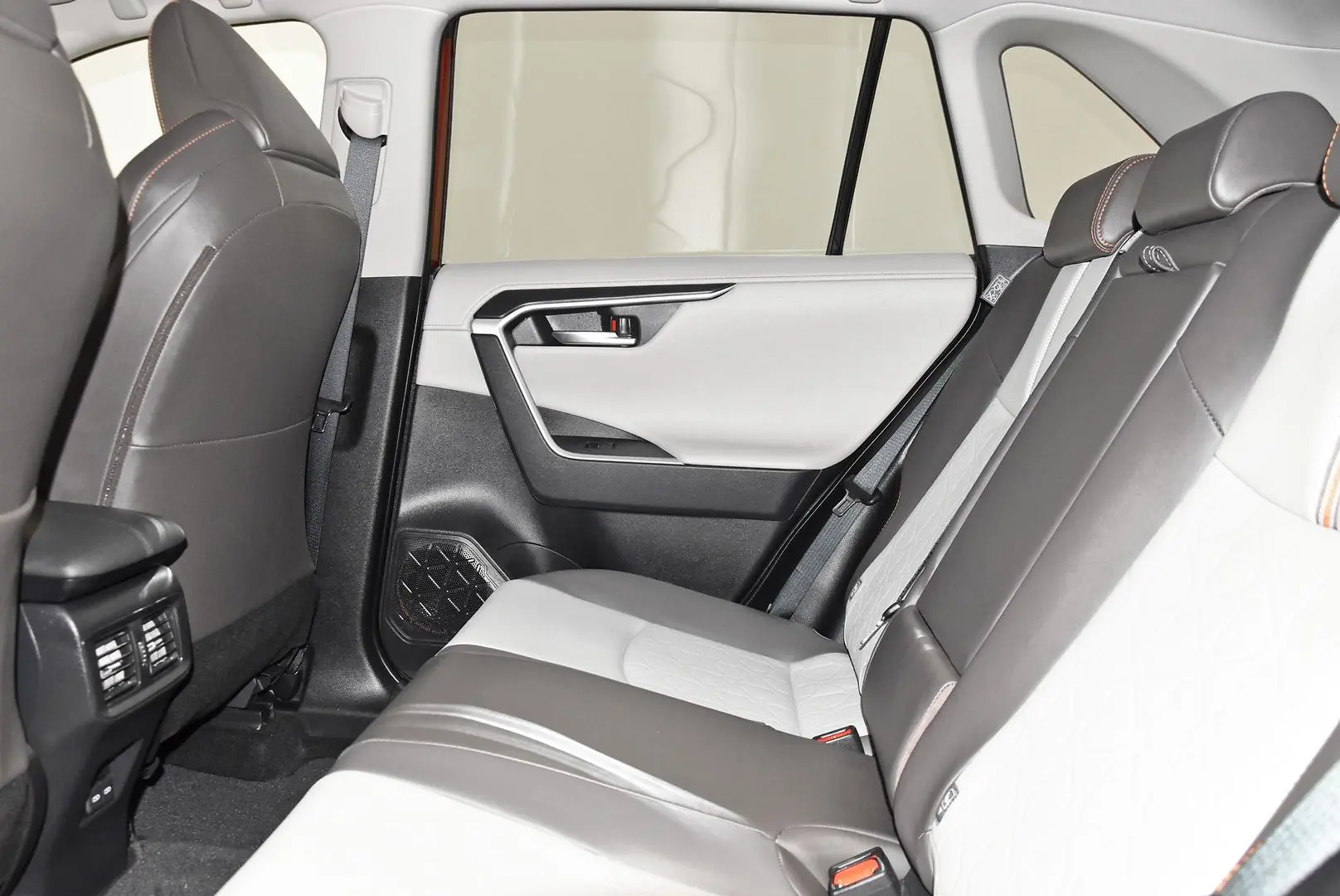 2024 Toyota RAV4 Gallery Image 19