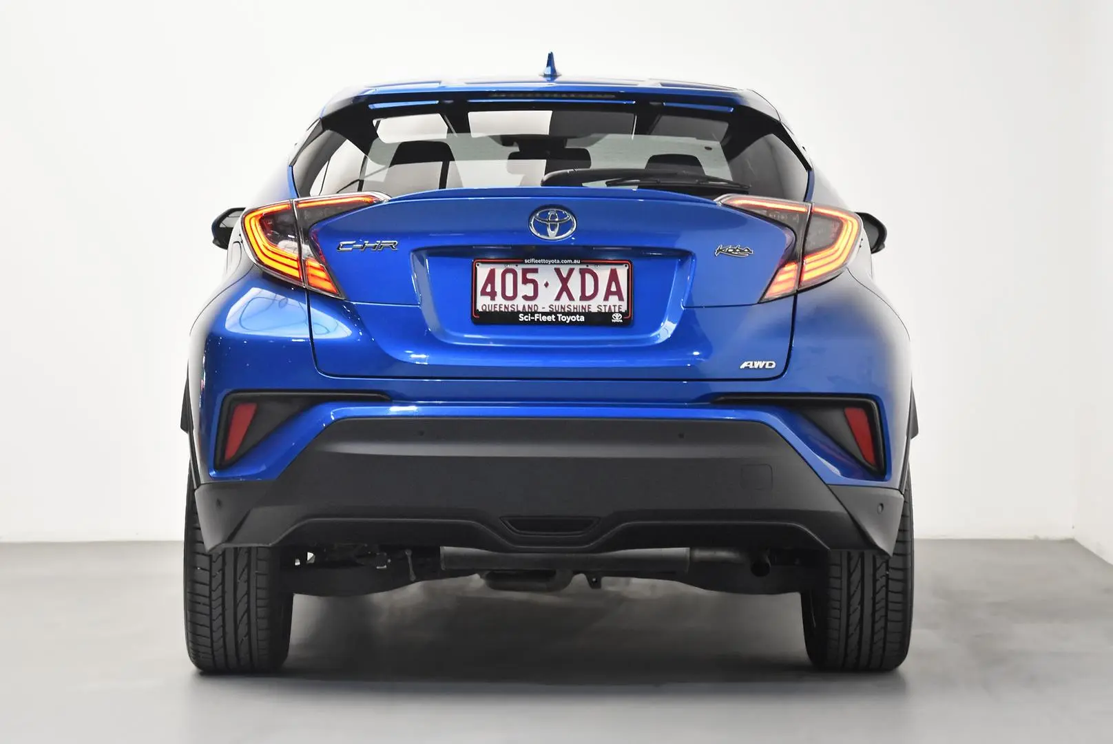 2017 Toyota C-HR Gallery Image 6