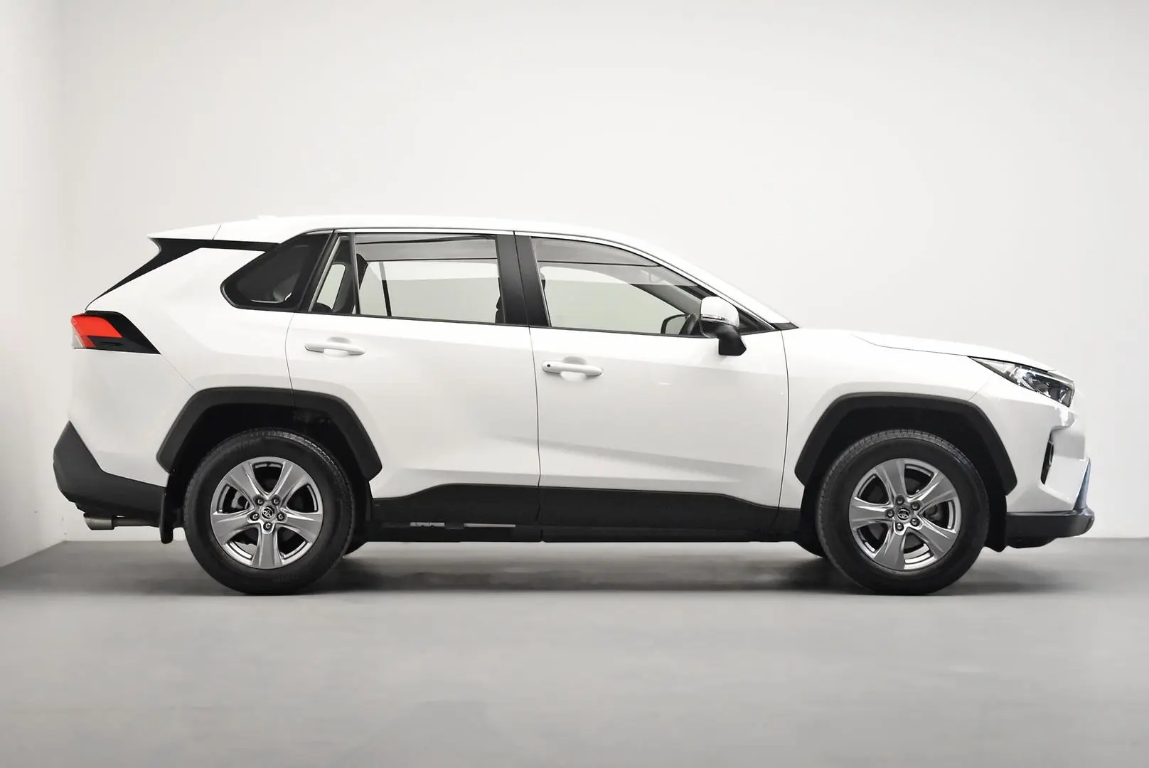 2022 Toyota Rav4 Gallery Image 3