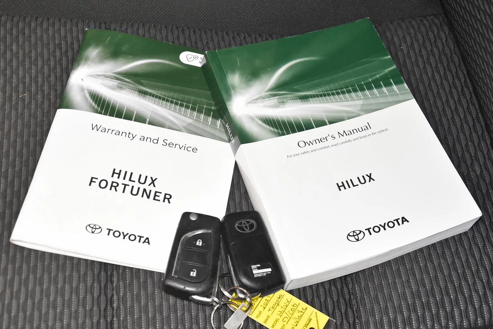 2021 Toyota Hilux Gallery Image 16