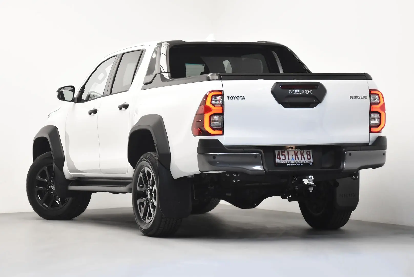 2024 Toyota Hilux Gallery Image 5