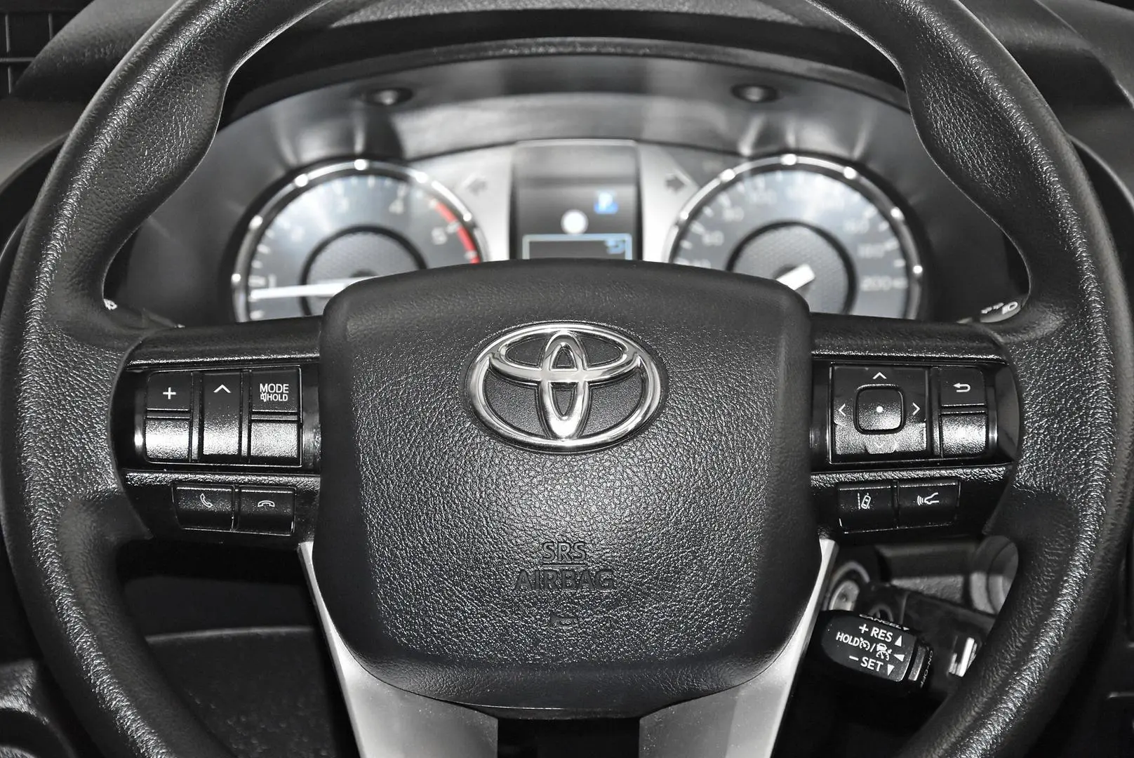 2022 Toyota Hilux Gallery Image 15