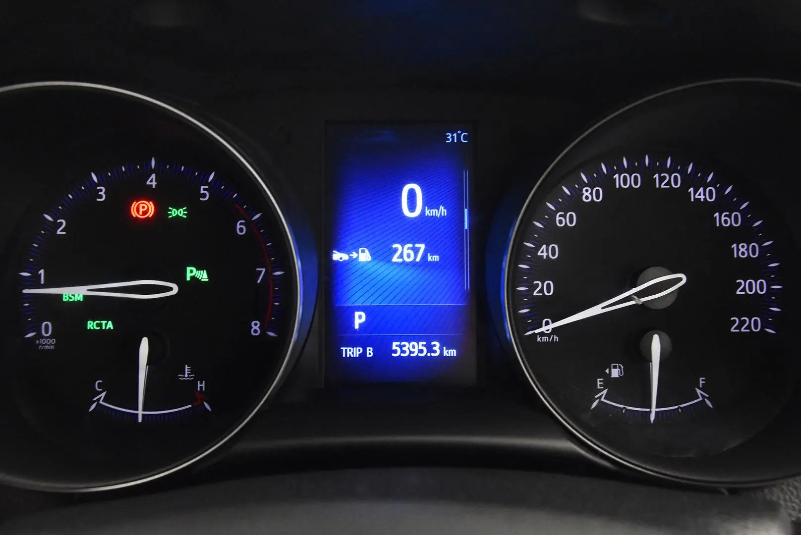 2018 Toyota C-HR Gallery Image 10