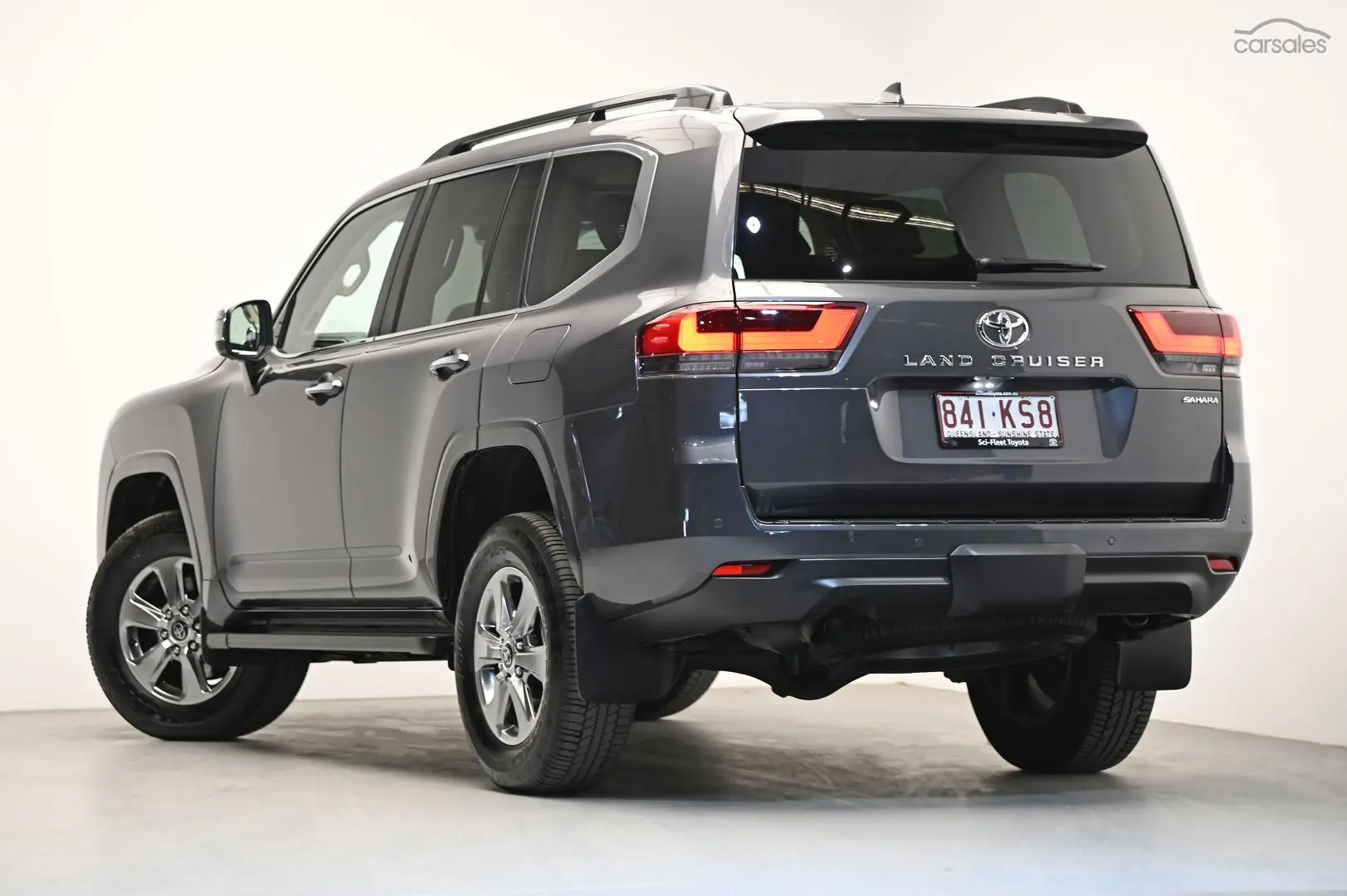 2023 Toyota Landcruiser Image 5