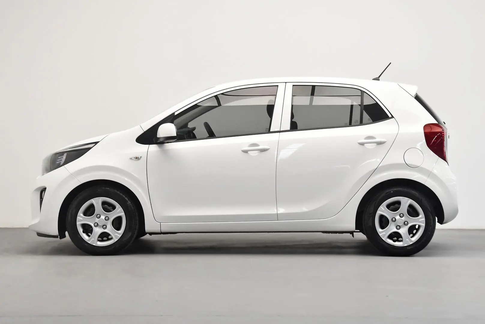 2018 Kia Picanto Gallery Image 4