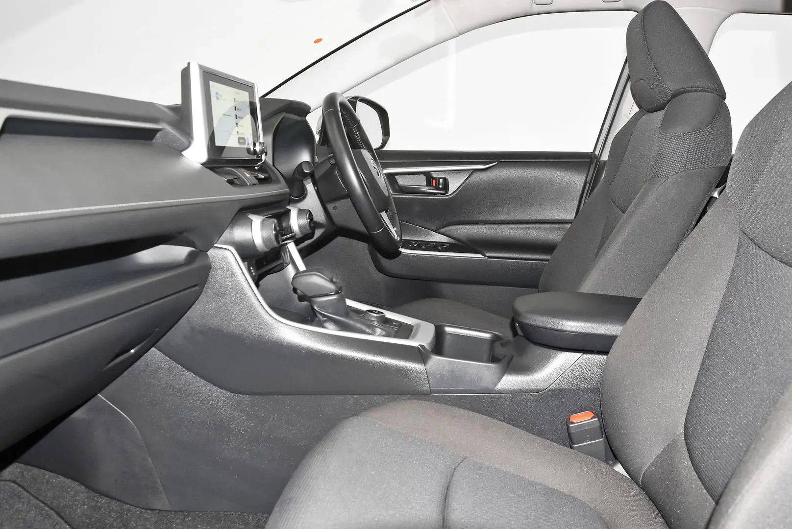 2025 Toyota RAV4 Gallery Image 18