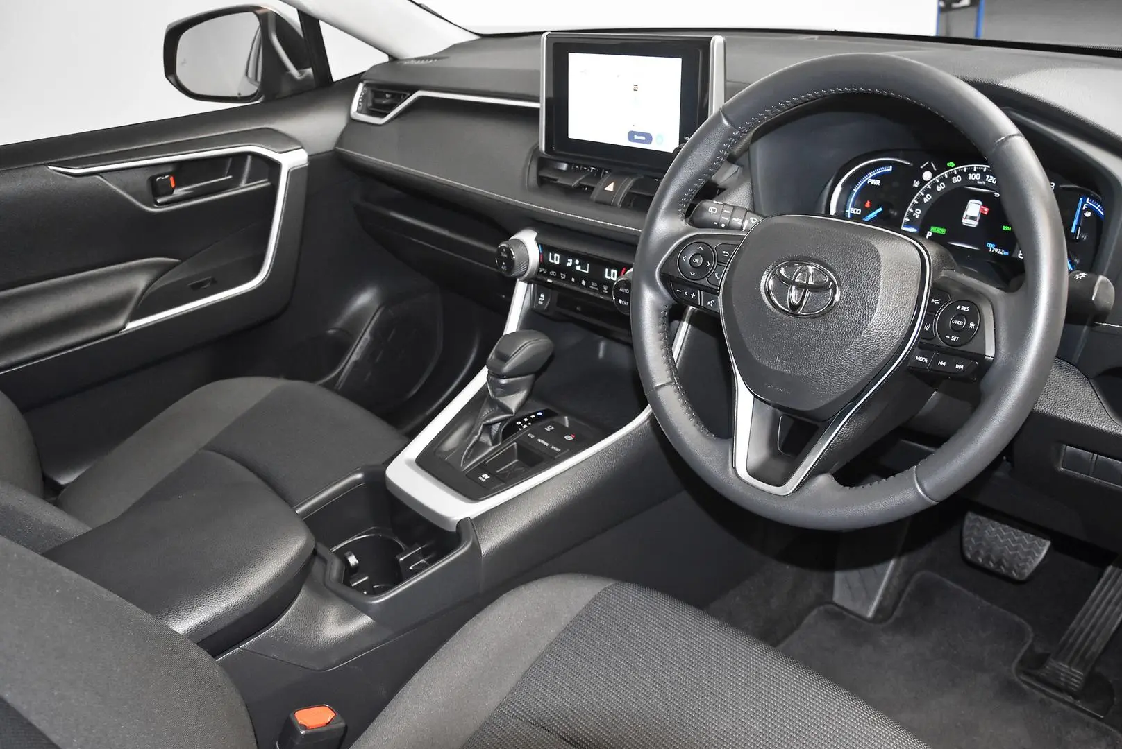 2024 Toyota RAV4 Gallery Image 9