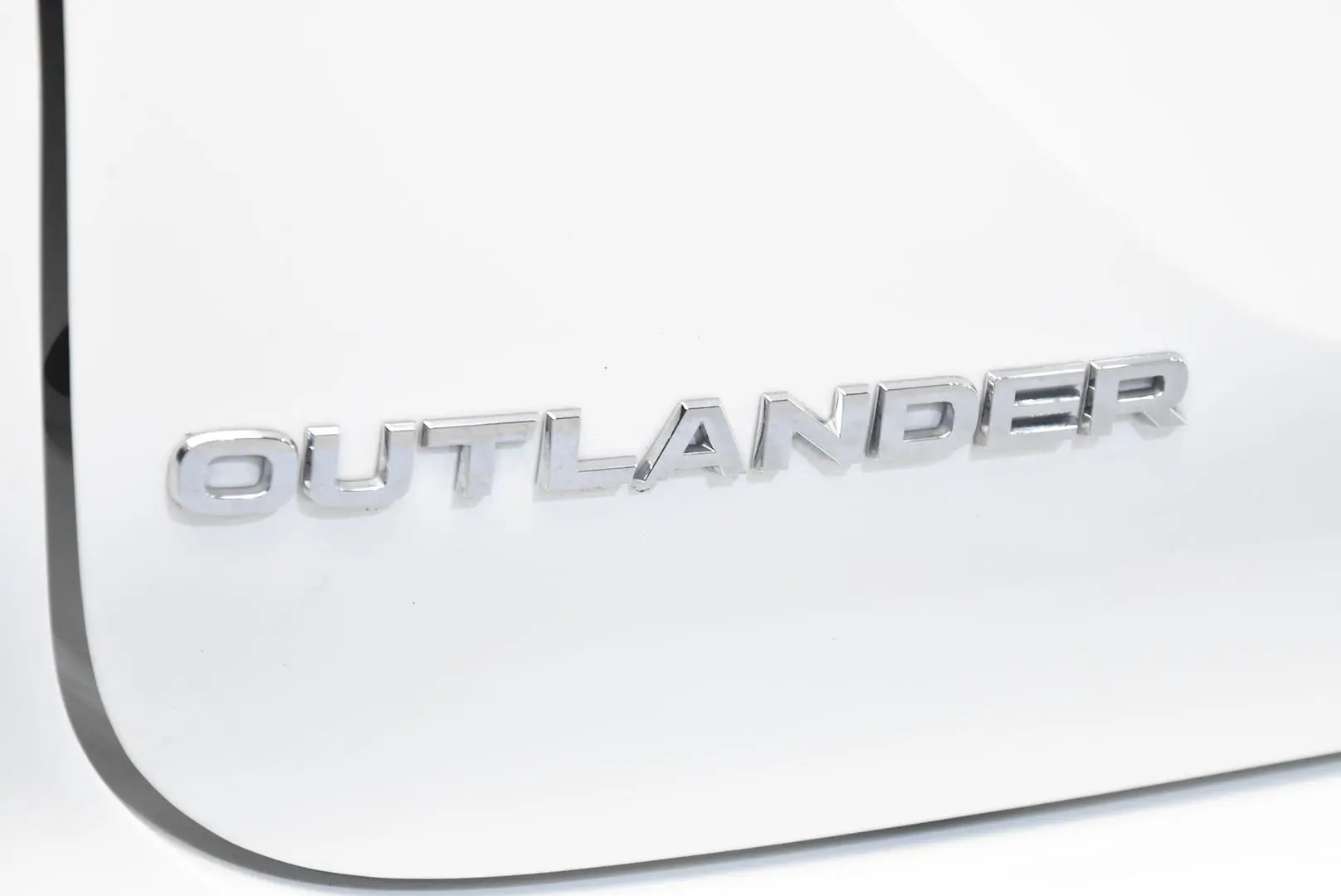 2023 Mitsubishi Outlander Gallery Image 7