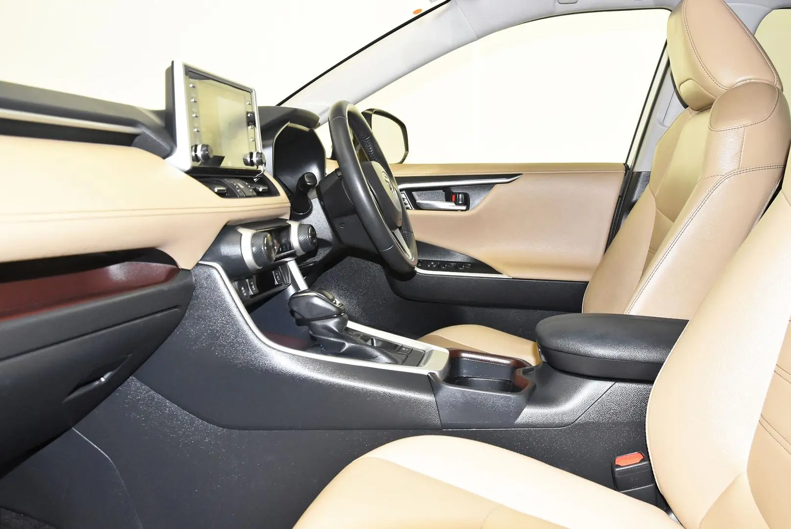 2021 Toyota RAV4 Gallery Image 18