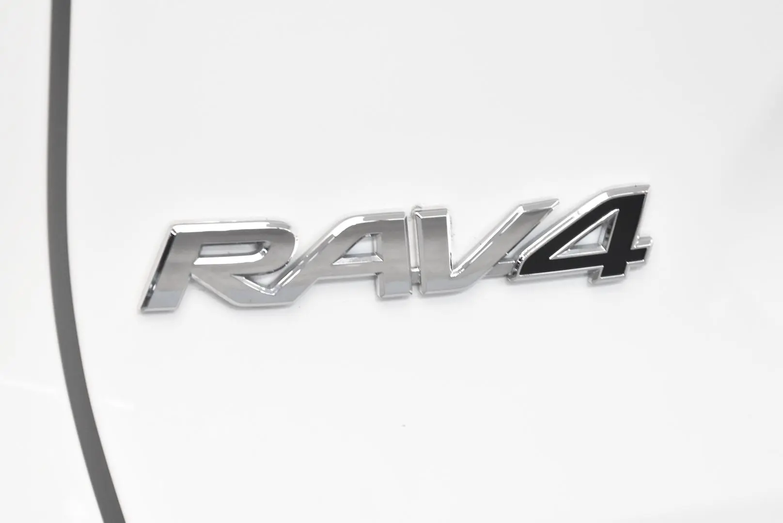 2024 Toyota RAV4 Gallery Image 7